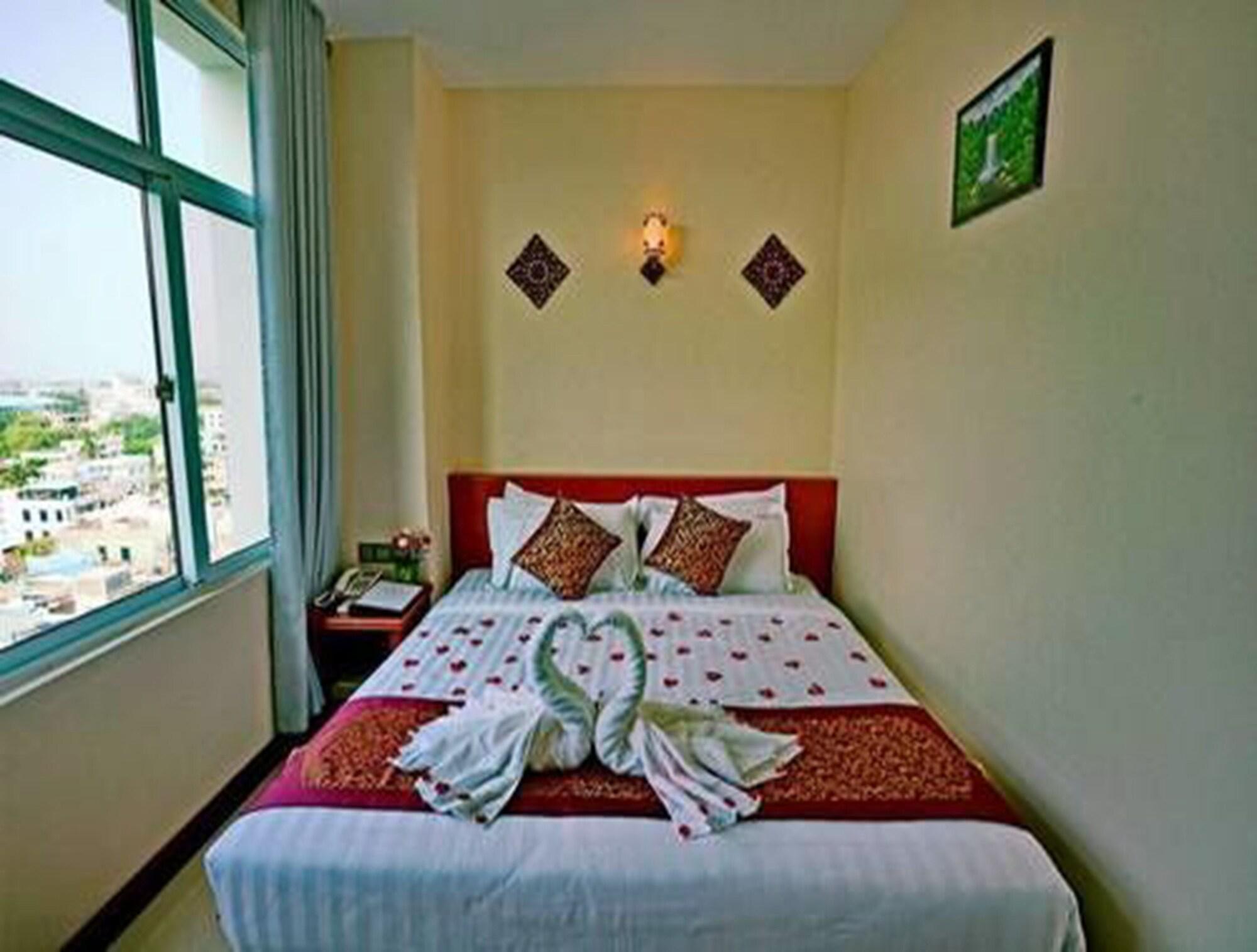 King Park Hotel Мандалай Экстерьер фото